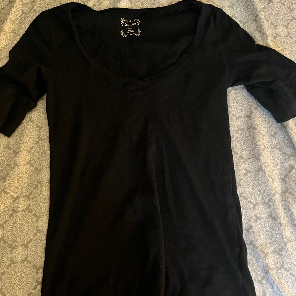 Old navy t shirt